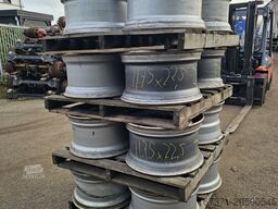 UNKNOWN 11.75 R 22.5  DISC RIM