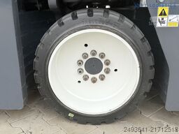 Combilift CB2500 DUPLEX 4100 DIESEL FREE-LIFT