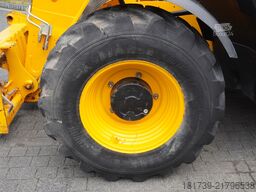 JCB 535-95 / 3.5 T / range 9.5 m / joystick