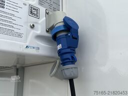 WM MEYER AZKHLN 2526/151 Seitenlader Tiefkühlanhänger