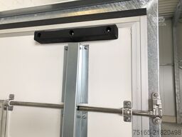 Blyss F1336HD Rampe Kofferanhänger