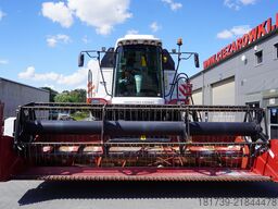 Rostselmash VECTOR 425 RSM-101 grain harvester+Heade