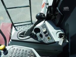 Rostselmash VECTOR 425 RSM-101 grain harvester+Heade