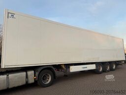 Krone 3-Ass gesloten oplegger APK 12-2025 Geisoleerd...