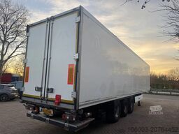 Krone 3-Ass gesloten oplegger APK 12-2025 Geisoleerd...