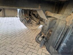 Krone 3-Ass gesloten oplegger APK 12-2025 Geisoleerd...