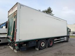 Volvo FM 330 6x2 CLOSED BOX / KOFFER 9m10 - LIFT + ST...