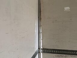 Volvo FM 330 6x2 CLOSED BOX / KOFFER 9m10 - LIFT + ST...