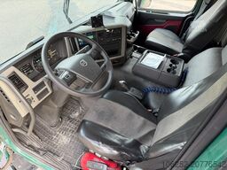 Volvo FM 330 6x2 CLOSED BOX / KOFFER 9m10 - LIFT + ST...