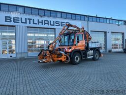 Mercedes-Benz Unimog U 427 mit Mulag Kombinationmähwerk MKM 700