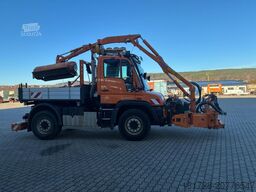Mercedes-Benz Unimog U 427 mit Mulag Kombinationmähwerk MKM 700