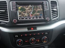 VOLKSWAGEN Sharan Comfortline BI-Xenon 7 Sitzer 135KW/183PS