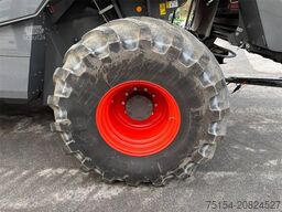 CLAAS Lexion 8700 TT 4WD