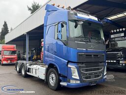 Telaio con cabina Volvo FH 540 6x4 Tandemlift, Globetrotter, PTO