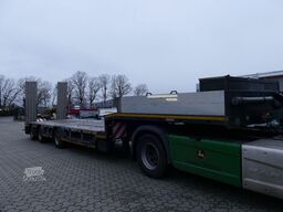 GOLDHOFER 3-achs Satteltieflader mit zwei Radmulden