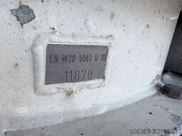  HMK Bilcon 30 t. 42 m3 Silo tank 6 Compartment