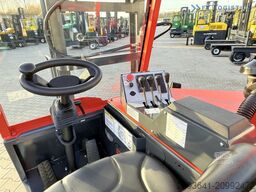 Combilift C3000CB GAS TRIPLEX 4900 FREE-LIFT