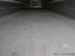 KRONE CH?ODNIA / 2017 ROK / CARRIER VECTOR 1550