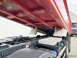 Iveco-Magirus Trakker AD410T50 8x4 Trakker AD410T50 8x4, Stahlmulde ca. 16m³, hydr. Heckklappe