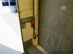 Renault D12 Euro 6 / 18 pallets / Tail lift/ 2017