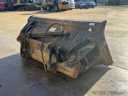 ZFE Side-Tilting bucket for CAT 908 SW