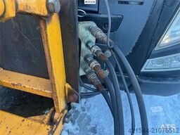 Volvo FH540 6x4 plow-rigged combi truck w/ 2007 Kel-Berg