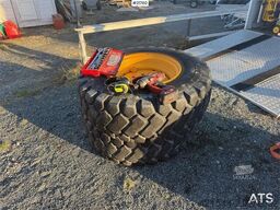 Venieri 7.63C wheel loader w/original bucket