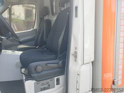 Mercedes-Benz 519 CDI Sprinter 6 Zylinder V-Motor RTW