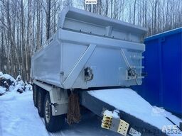 Istrail triple-axle trailer – New tipping cylinder