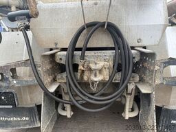 MERCEDES-BENZ AROCS 3340 8x4 Betonmischer Intermix P10C UL