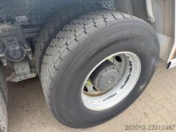 MERCEDES-BENZ AROCS 3340 8x4 Betonmischer Intermix P10C UL