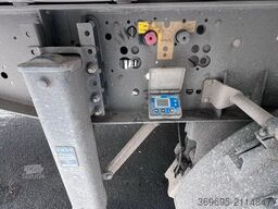 SCHMITZ CARGOBULL SGF S3 25qm Thermo Alu Luft / Lift Smart Board