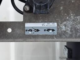 SCHMITZ CARGOBULL SKI 24 SL 7.2 / Liftachse