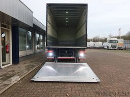 Volvo FM 330 Bakwagen + Laadklep DHollandia 2000 kg