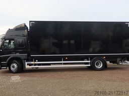 Volvo FM 330 Bakwagen + Laadklep DHollandia 2000 kg