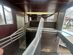 Mercedes-Benz 814 L 4 Pferde