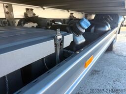 MERCEDES-BENZ Atego 821/ mit Heizfunktion, isoliert/ 3-Sitzer