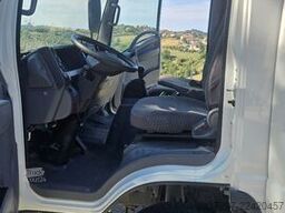 Isuzu M21
