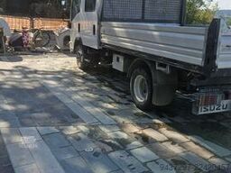 Isuzu M21