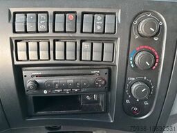 Renault D 19 D320 SLEEPERCAB 4x2 LAMBERET / THERMOKING ...