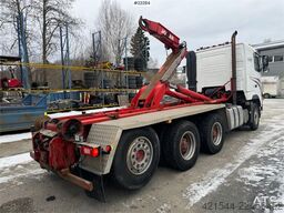 Volvo FH16 tridem hook loader with Joab hook with articu