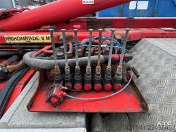 Volvo FH16 tridem hook loader with Joab hook with articu