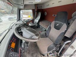 Volvo FH16 tridem hook loader with Joab hook with articu