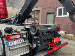 Volvo FH700 Tridem hooklift truck – crane hydraulics – 3