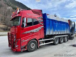 Volvo FH700 Tridem hooklift truck – crane hydraulics – 3