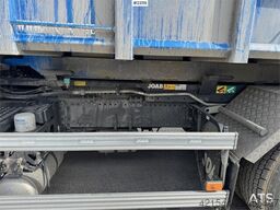 Volvo FH700 Tridem hooklift truck – crane hydraulics – 3