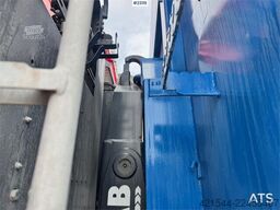 Volvo FH700 Tridem hooklift truck – crane hydraulics – 3