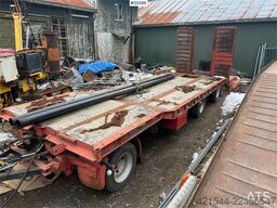 Goldhofer 3 axle machine trailer.