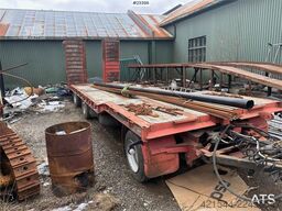 Goldhofer 3 axle machine trailer.