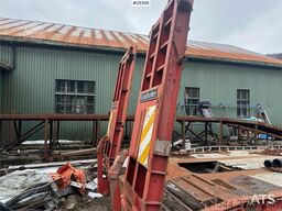 Goldhofer 3 axle machine trailer.